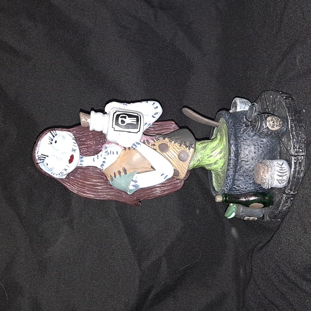 Disney Showcase Sally Nightmare Before Chriatmas bust